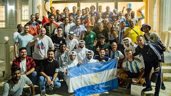 La increíble fiesta que organizó un jeque para hinchas argentinos: Fue una locura