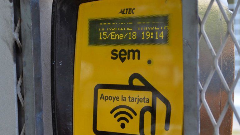 Los parquímetros estarán en las ventanas o rejas de comercios.