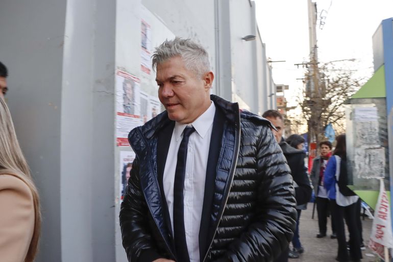 Burlando entró a la audiencia con celular, se disparó un audio y lo retaron