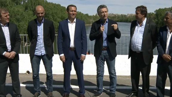 El presidente Macri dejó inaugurado el tercer puente con un acto de pocos minutos 