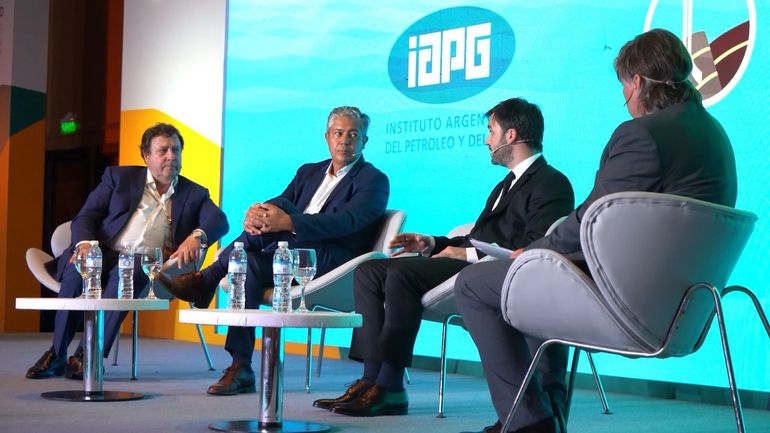 Río Negro: Weretilneck anunció una nueva renegociación de los contratos petroleros