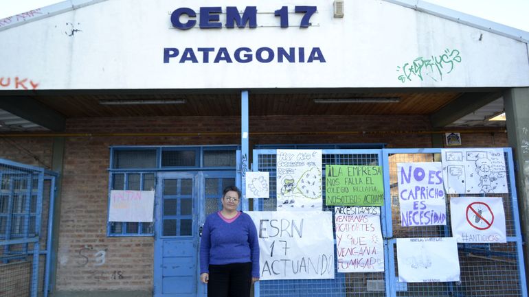 Verónica Magallán, directora de la Escuela viene haciendo los pedidos por vía institucional hace meses y aún no obtienen respuestas concretas.