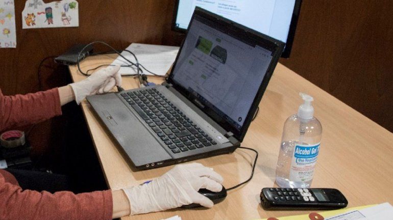 Se matricularon 6500 agentes en el curso para volver a las oficinas públicas