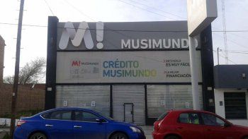 cerro musimundo y ya suman tres firmas que abandonaron la ciudad