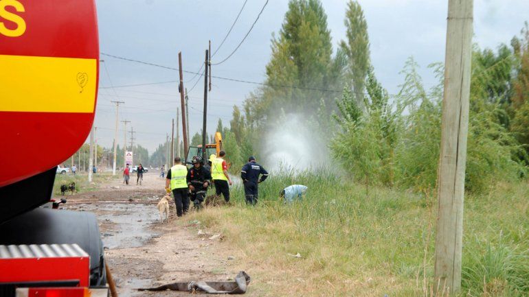 La rotura del caño ocurrió en Circunvalación Perón y la calle Domingo Savio.
