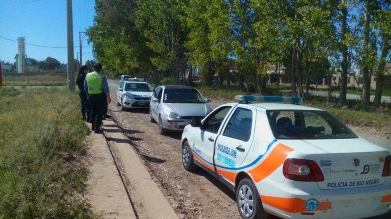 Un joven se fugó con 5 pasajeros y un padre manejaba con 2,67 de alcohol por la Ruta 22
