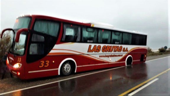Un colectivo que venía del puerto perdió ruedas traseras