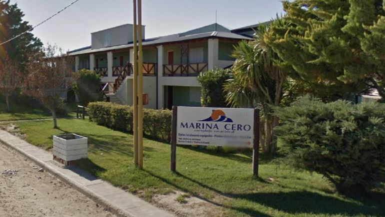 El frente del Complejo donde ocurrió el ataque.