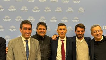 Rodrigo Buteler se plantó ante Nación junto a otros intendnente. Presentaron un proyecto ante los legisladores nacionales.&nbsp;