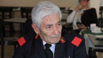 ayer heroe, hoy victima: cayo la pared de la coope sobre su casa ayer heroe, hoy victima: cayo la pared de la coope sobre su casa