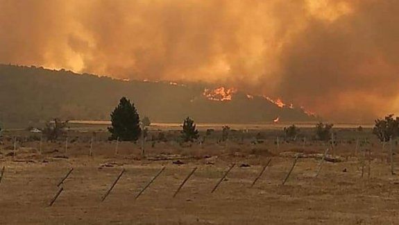 Los videos del incendio en la cordillera que estremecen al país