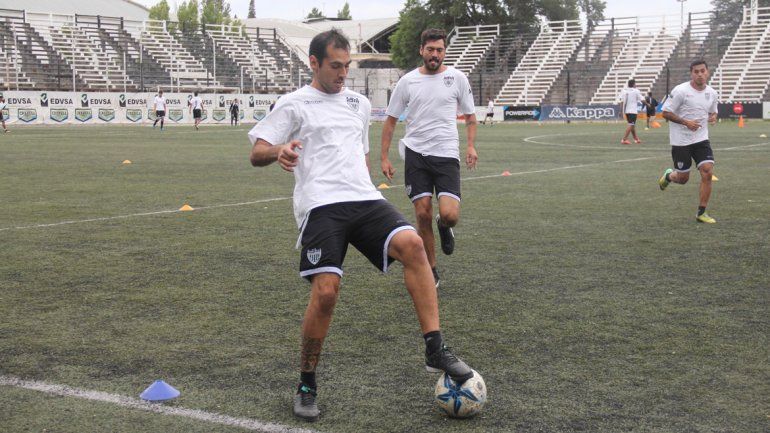 Farías y Pereyra tendrían su estrenooficial con la albinegra el viernes.