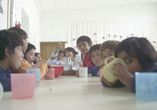 Proponen que pequeños y medianos productores provean de alimentos
