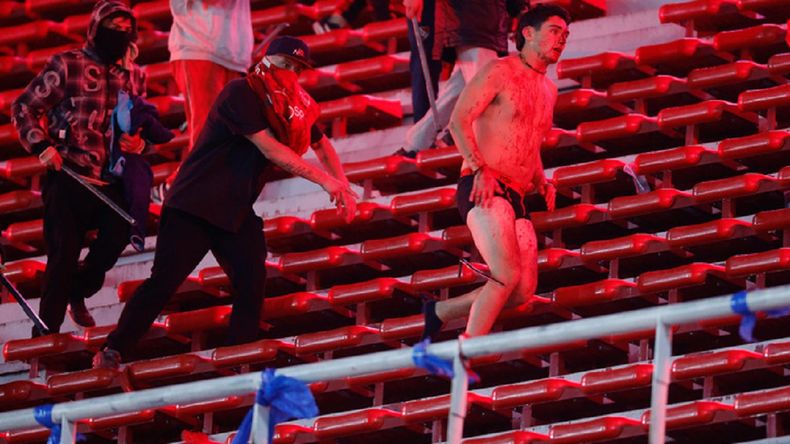 Qué puede pasar en la audiencia clave en Conmebol entre Independiente y Univerisdad de Chile