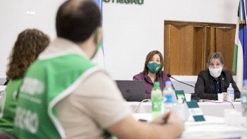 una mesa especial estudiara la situacion del personal de salud una mesa especial estudiara la situacion del personal de salud