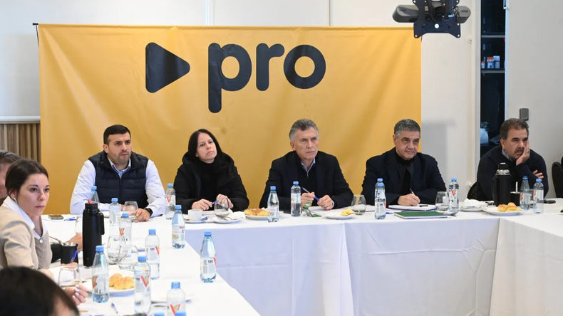 El espacio de Mauricio Macri definió límites en su espacio y se ratificó el acompañamiento a Nación. | LMCipolletti.com El espacio de Mauricio Macri definió límites en su espacio y se ratificó el acompañamiento a Nación.