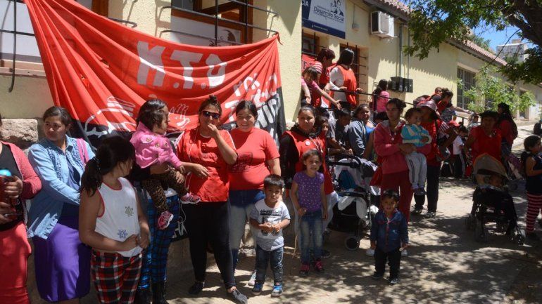 Organizaciones cipoleñas tomaron el edificio de Desarrollo Social de Nación en Neuquén