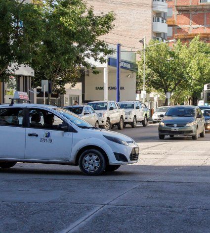 Los taxistas se suman al tarifazo con suba del 20%