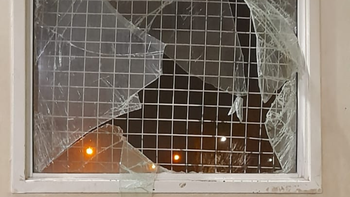 Rompieron rejas y ventanas en menos de 24 horas para ingresar a la Escuela 366 de Cipolletti.
