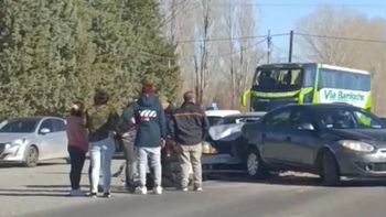 Impactante choque en cadena en la ruta 22: heridos y cortes