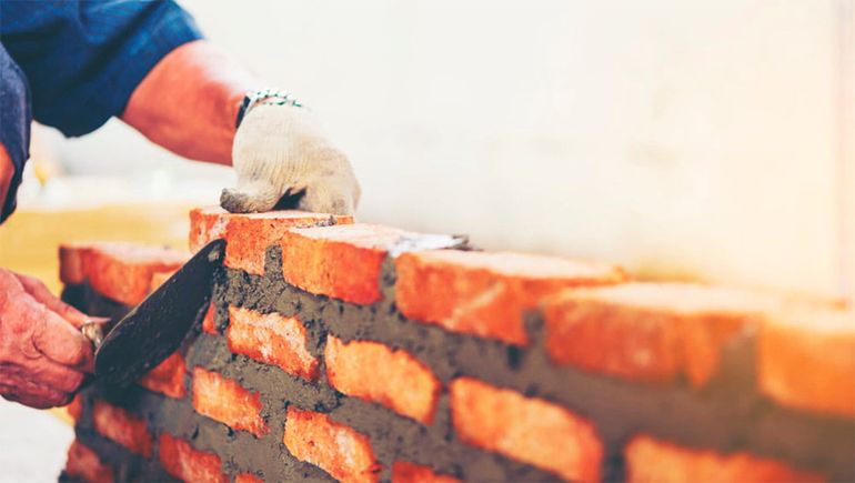 El contrato había sido de palabra, aunque el albañil no completó los trabajos pactados.