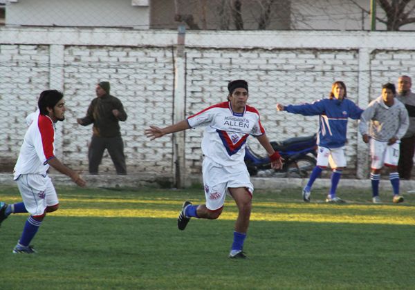 Clásico roquense para el líder
