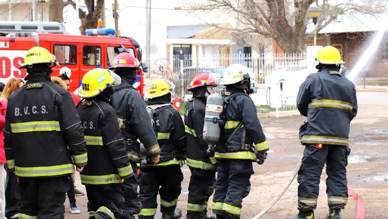 Luego de seis años reabre la escuela de cadetes en Cinco Saltos: Que no se pierda la vocación de ayudar.