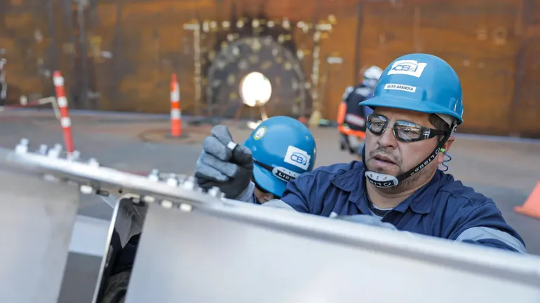 Los grandes proyecto de inversión, en su mayoría vinculados al sector energético, ya registran empleo local según marca la legislación.