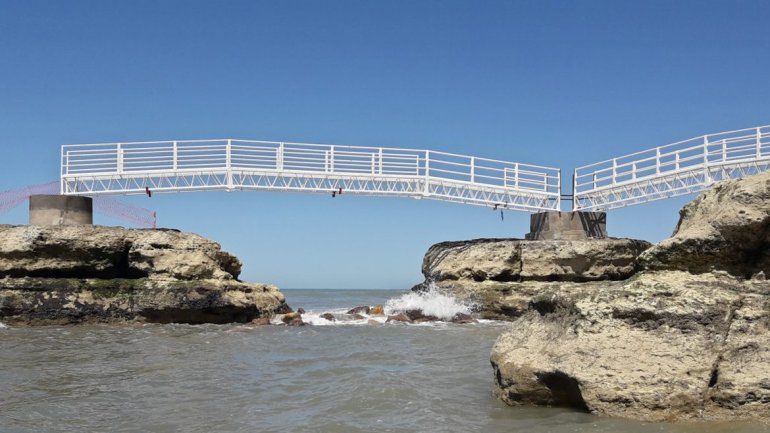 Fue a pescar, le dio un paro cardíaco, cayó de un espigón y murió