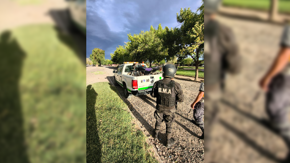 El operativo se desarrolló en el ingreso al Barrio Anai Mapu y secuestró una motocicleta con el caño de escape modificado.&nbsp;