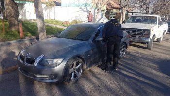 atraparon lujoso auto trucho que intentaban ingresar al mercado regional