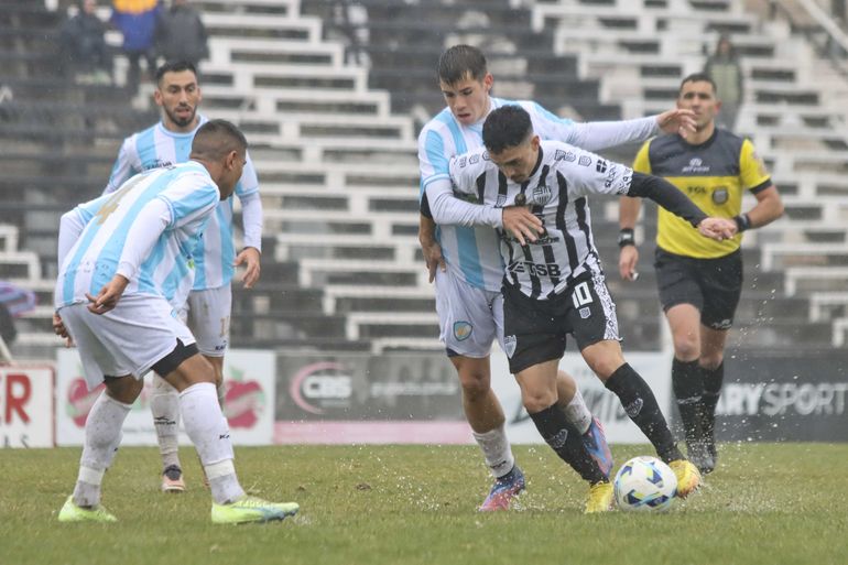Cipolletti busca quedar a un paso de la clasificación en el duelo rionegrino
