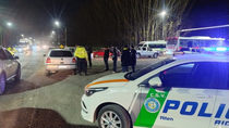En un control de rutina, personal de la Policía detuvo a dos sujetos que transportaban un arma de fuego y cuatro cartuchos.
