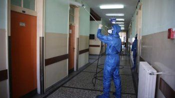detuvieron al director de un geriatrico donde hubo 144 casos