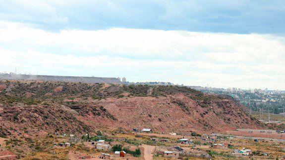 Motochorros roban y disparan a deportistas en la meseta de Centenario