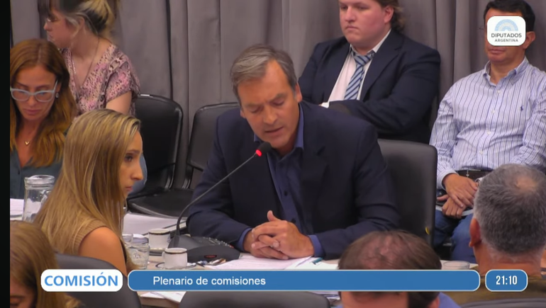 Soria apuntó a la mano de grandes empresas&nbsp; en la redacción del DNU y la ley ómnibus de Milei.