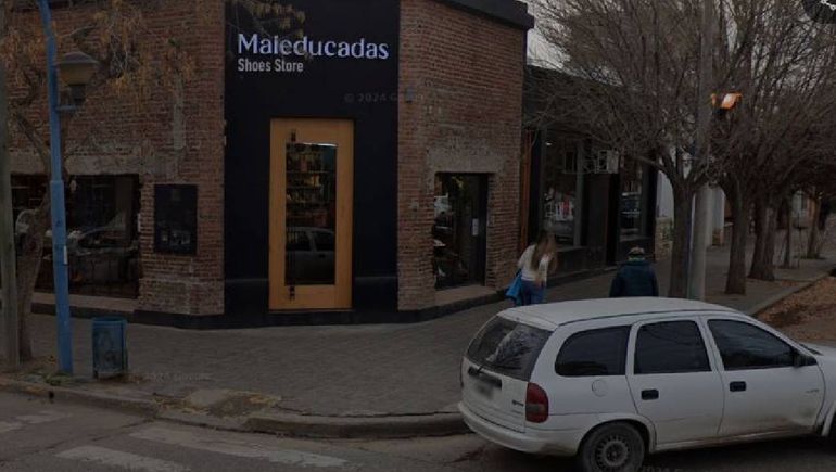 Clientas de distintos puntos del país denuncian a un comercio de Roca.