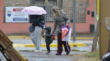 El lunes amanece con lluvias en Cipolletti que se extenderán durante toda la jornada. El lunes amanece con lluvias en Cipolletti que se extenderán durante toda la jornada.