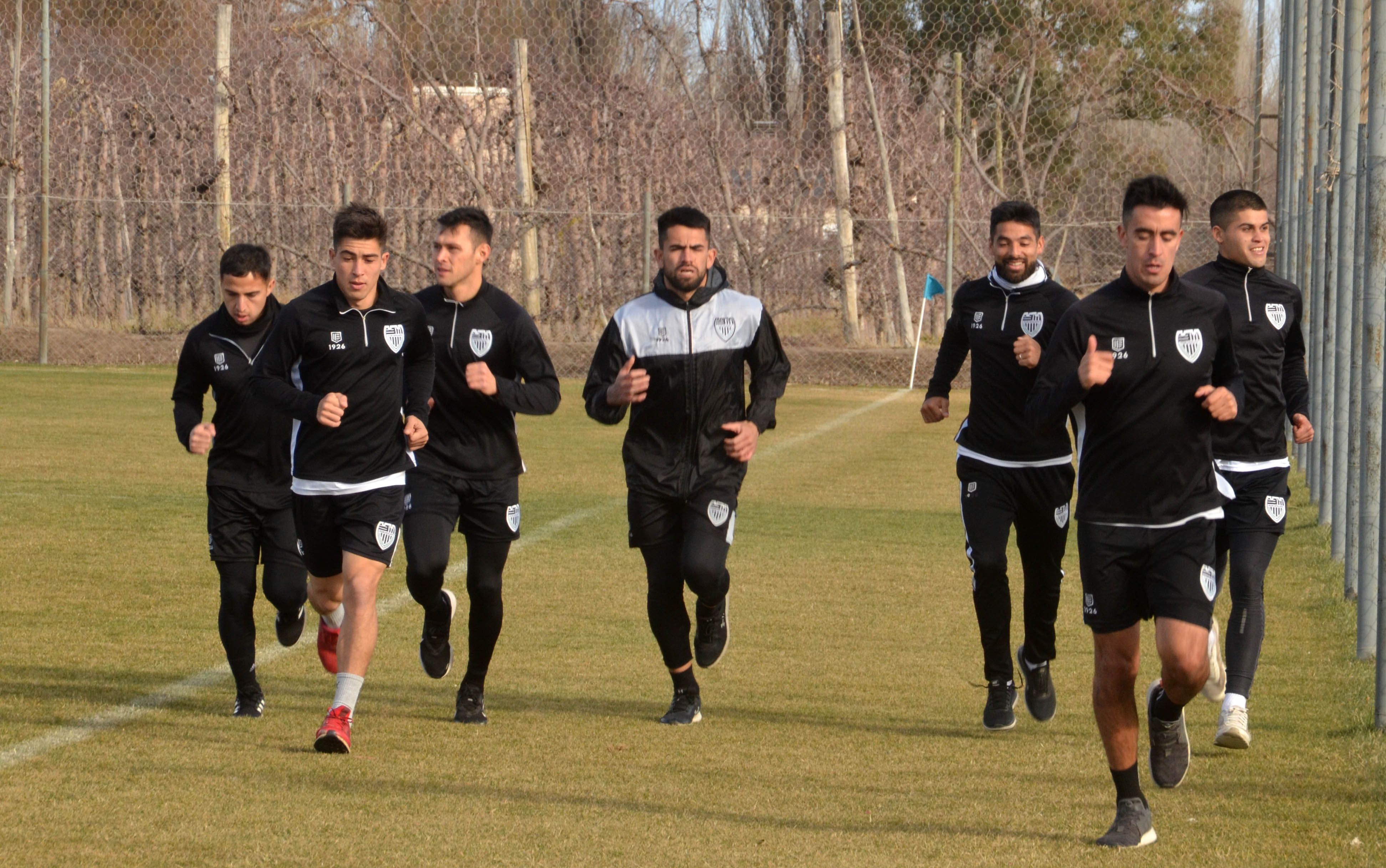 Cipolletti buscará los tres puntos ante Liniers para salvar la categoría