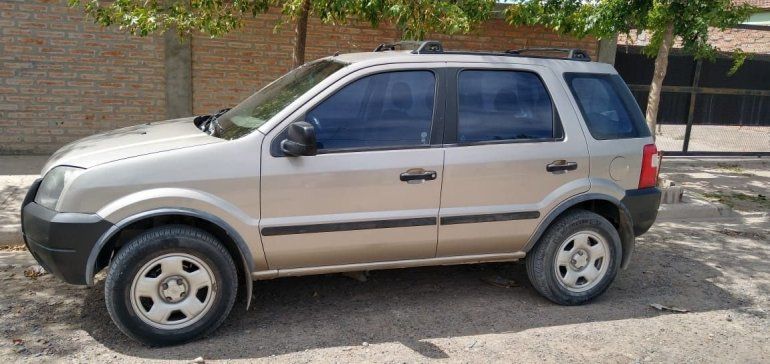 Roban un auto en Río Negro y lo abandonan en provincia de Buenos Aires