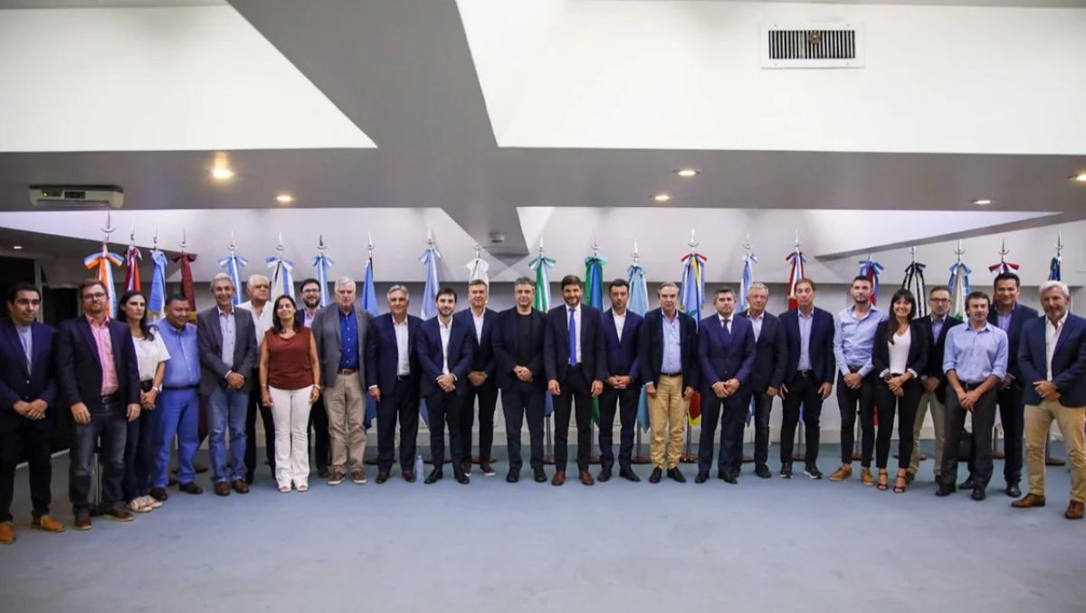 Los gobernadores no K, considerados dialoguistas, se reunieron para el tratamiento de la Ley Ómnibus.