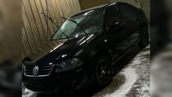 El auto que se llevaron los ladrones en Neuquén.