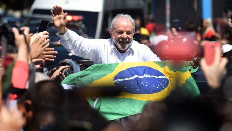 Con la presencia de Alberto Fernández, Lula da Silva asume como nuevo presidente
