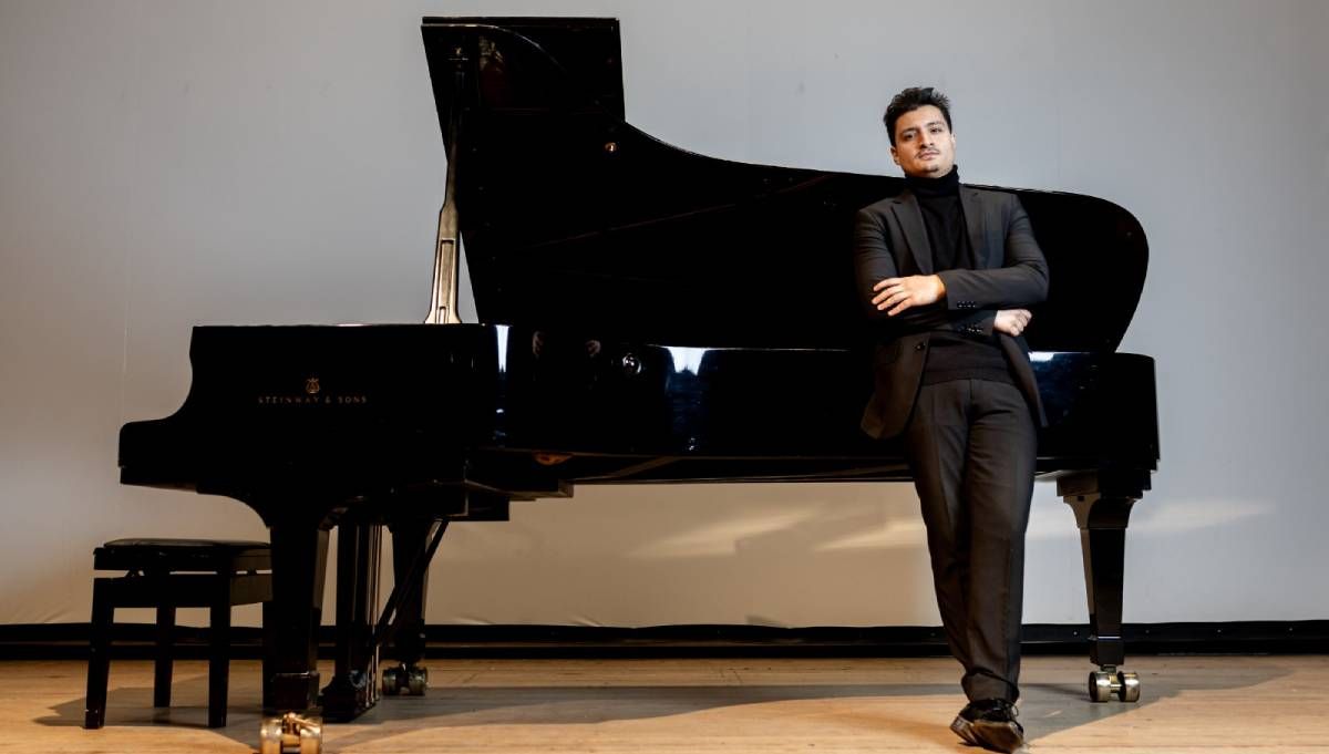 Ciro, el pianista cipoleño que brilla en el Teatro Colón y gana premios internacionales.