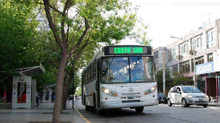 Se avecina un intenso debate por el tarifazo en los colectivos urbanos.