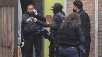 policia: siguen los contagios y la falta de prevencion