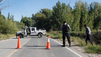 frenan el desalojo de la toma en la isla jordan y esperan un acuerdo 