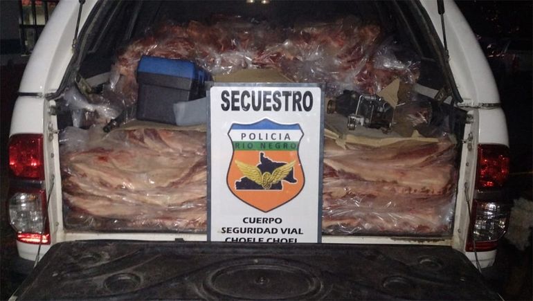 Otra vez, carne ilegal: secuestraron más de 100 costillares camino a Roca