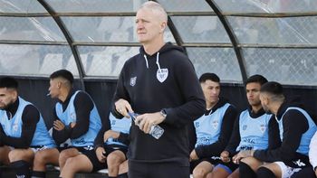 Christian Lovrincevich, técnico de Cipolletti.