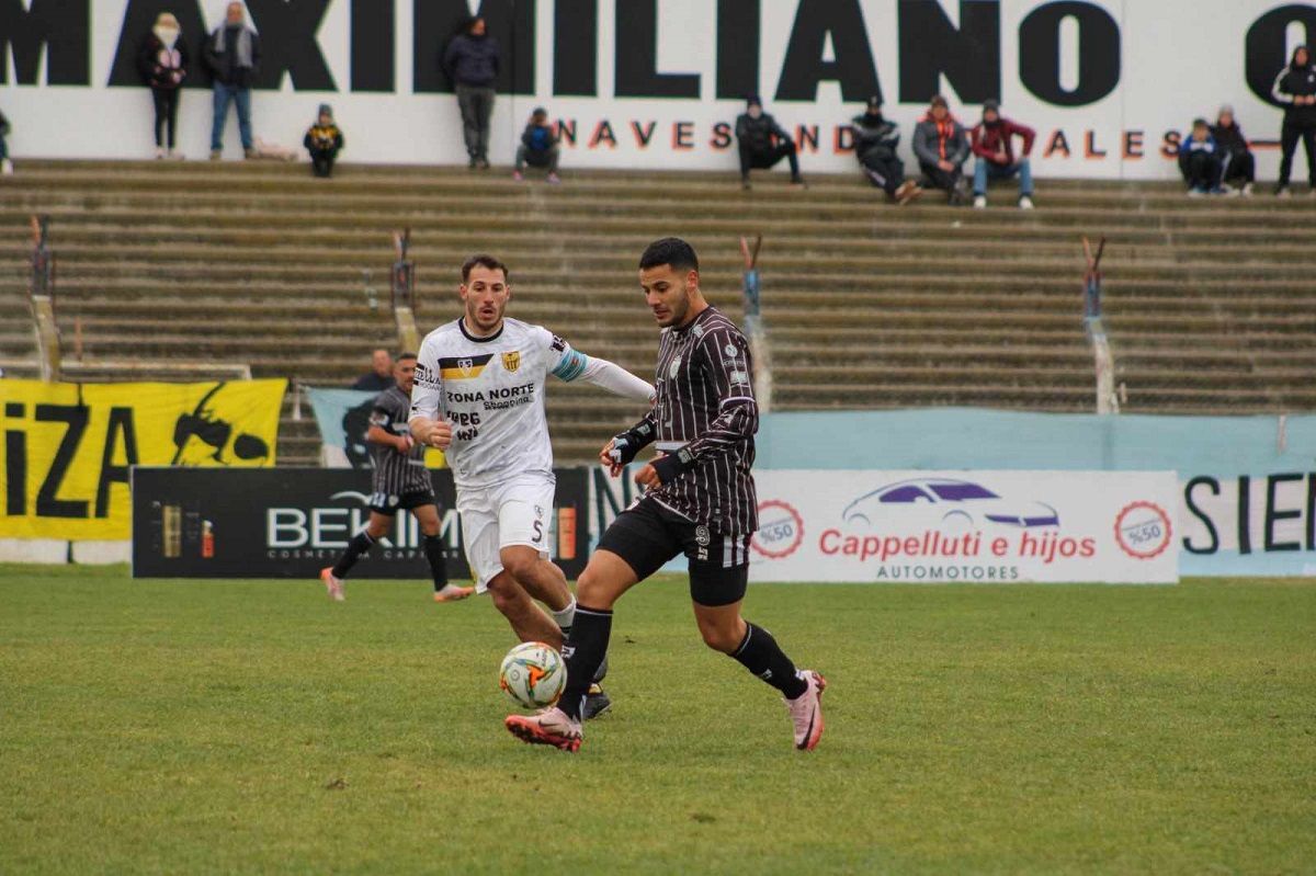 Ricardo Dichiara ya jugó su primer partido con la camiseta de Cipo. Fotos: gentileza Josefina Oscares.
